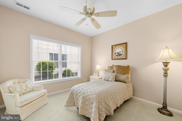 73 WAGON WHEEL LN, Columbus, NJ 08022