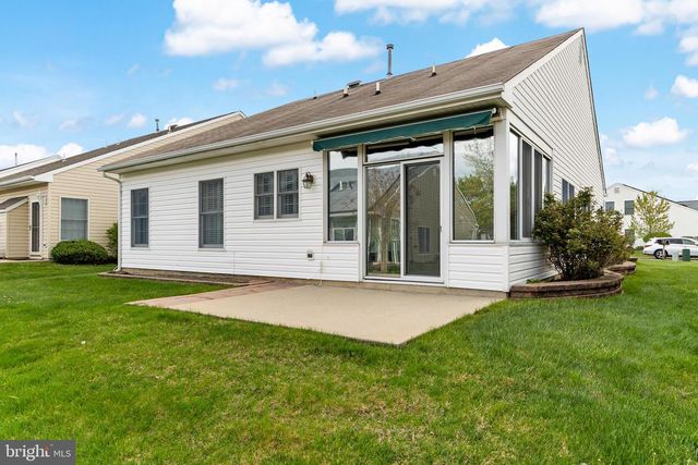 73 WAGON WHEEL LN, Columbus, NJ 08022