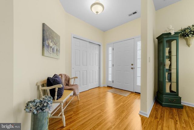 73 WAGON WHEEL LN, Columbus, NJ 08022