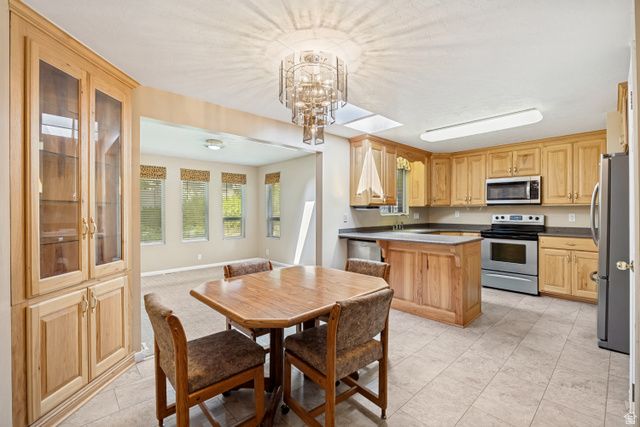 5606 S LOLENE WAY, Taylorsville, UT 84129