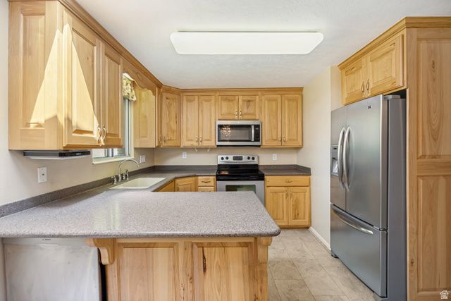 5606 S LOLENE WAY, Taylorsville, UT 84129