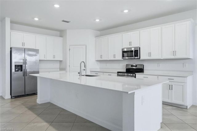 10863 Timber Creek DR, Fort Myers, FL 33913