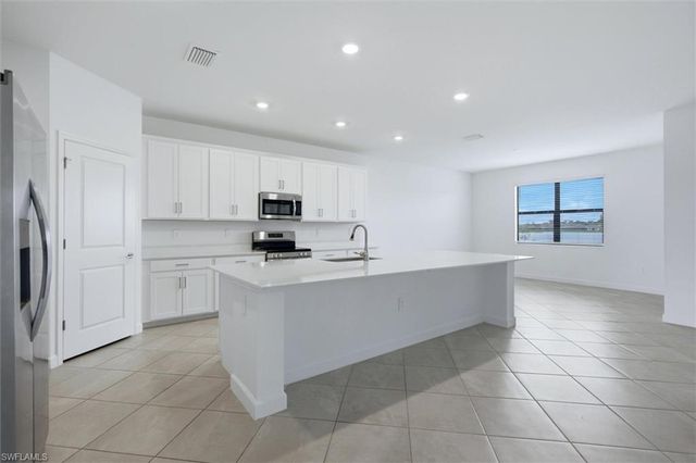 10863 Timber Creek DR, Fort Myers, FL 33913