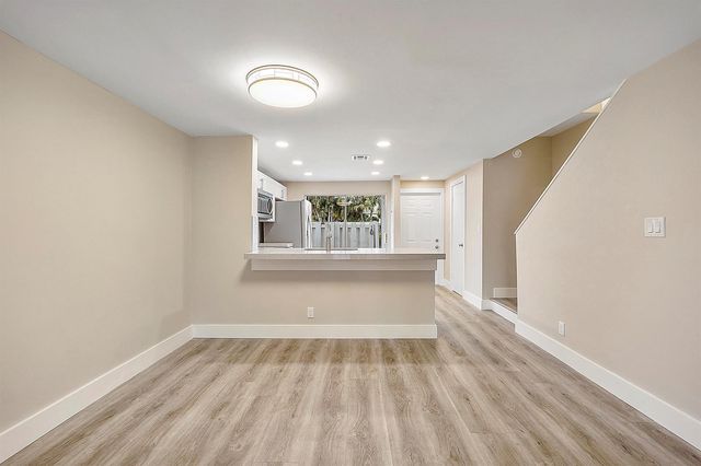 2747 NE 15th Street 2747, Pompano Beach, FL 33062