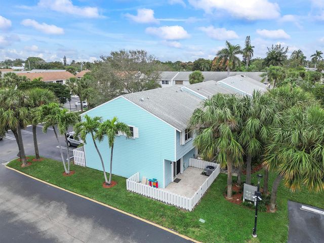 2747 NE 15th Street 2747, Pompano Beach, FL 33062