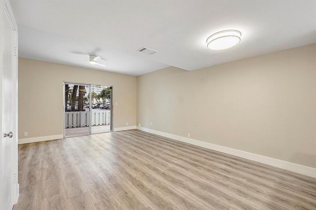 2747 NE 15th Street 2747, Pompano Beach, FL 33062