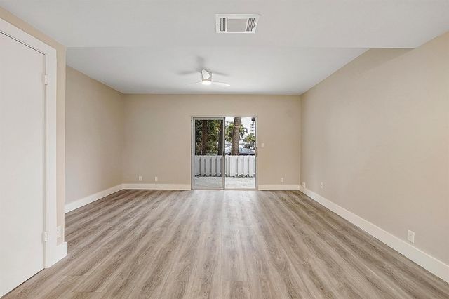 2747 NE 15th Street 2747, Pompano Beach, FL 33062