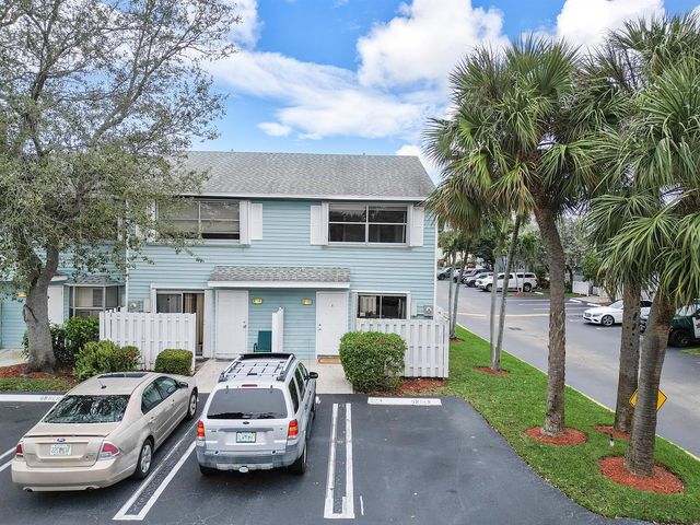 2747 NE 15th Street 2747, Pompano Beach, FL 33062