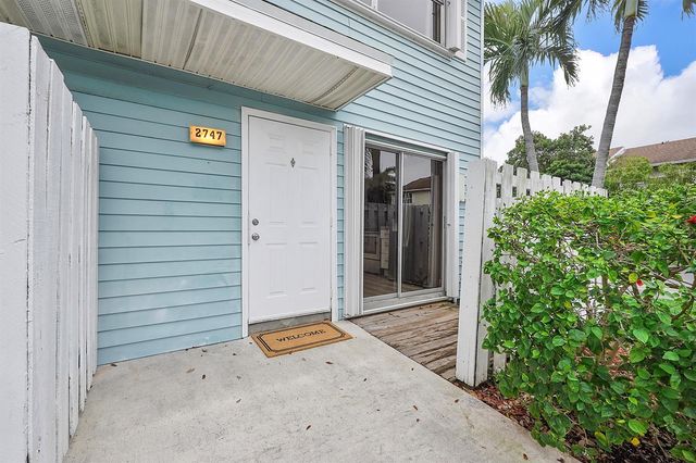 2747 NE 15th Street 2747, Pompano Beach, FL 33062
