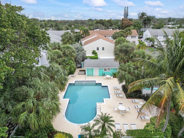 2747 NE 15th Street 2747, Pompano Beach, FL 33062