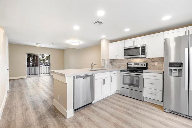 2747 NE 15th Street 2747, Pompano Beach, FL 33062