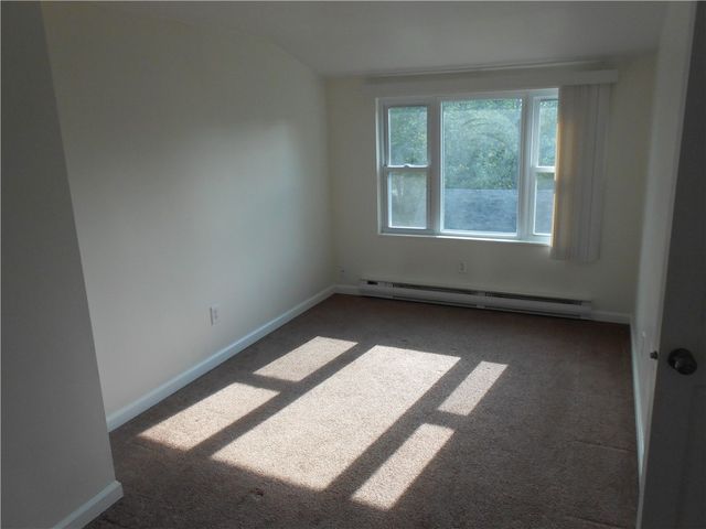 1318 Oakridge Rd, South Fayette, PA 15057