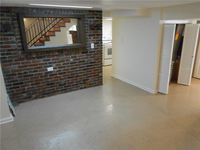 1318 Oakridge Rd, South Fayette, PA 15057