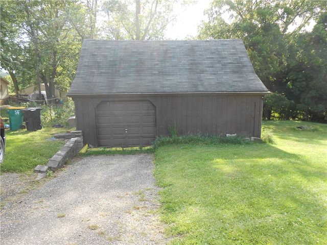 1318 Oakridge Rd, South Fayette, PA 15057