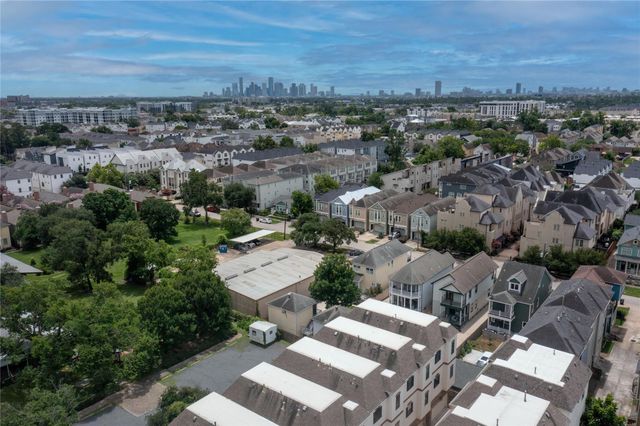 1402 W 26th Street C, Houston, TX 77008