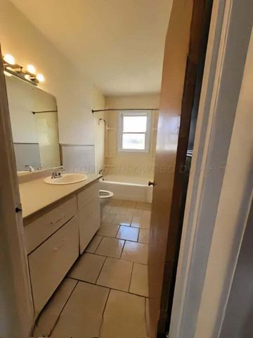 2706 RIDGEMERE Boulevard, Amarillo, TX 79107