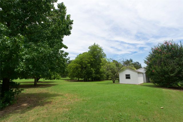 1196 County Road 260, Gainesville, TX 76240