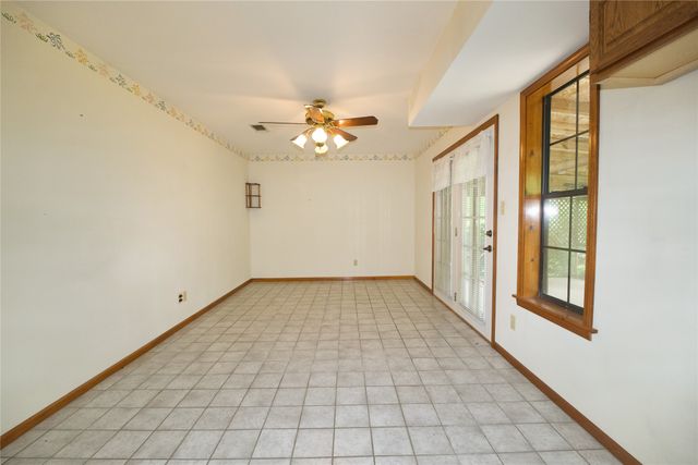 1196 County Road 260, Gainesville, TX 76240