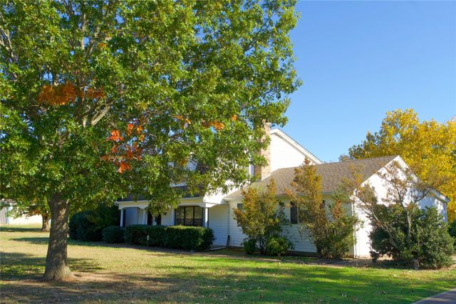 1196 County Road 260, Gainesville, TX 76240