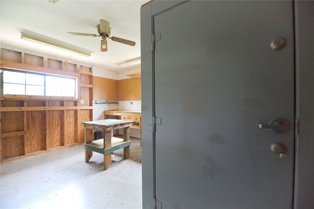 1196 County Road 260, Gainesville, TX 76240