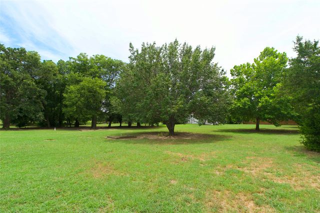1196 County Road 260, Gainesville, TX 76240