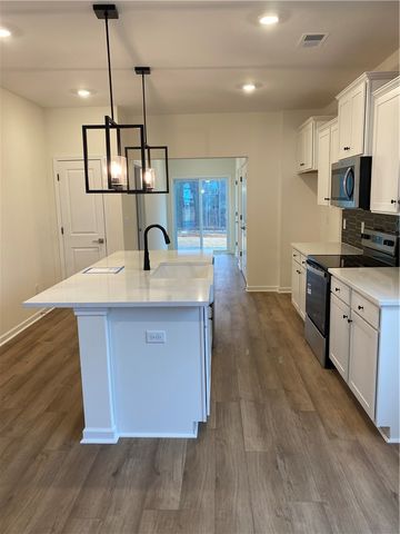 5 Halsey Street, Central, SC 29630