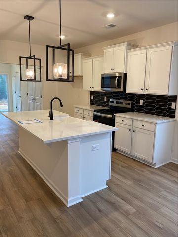 5 Halsey Street, Central, SC 29630