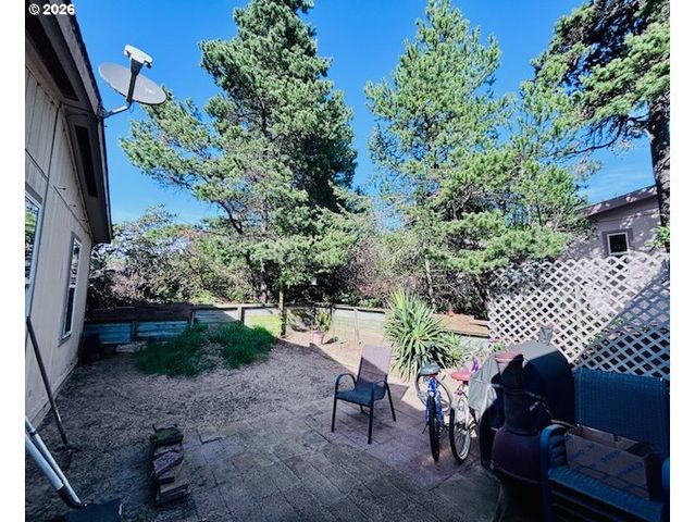 129 EVERGREEN Ln, Florence, OR 97439