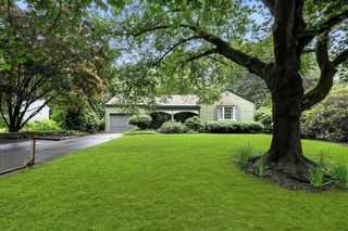 149 N Main St, South Hadley, MA 01075