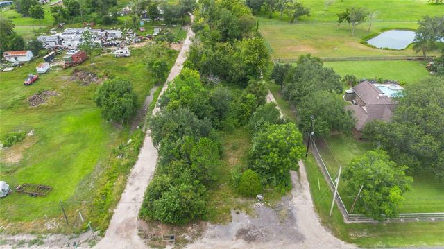 15601 Fir Road, Santa Fe, TX 77517