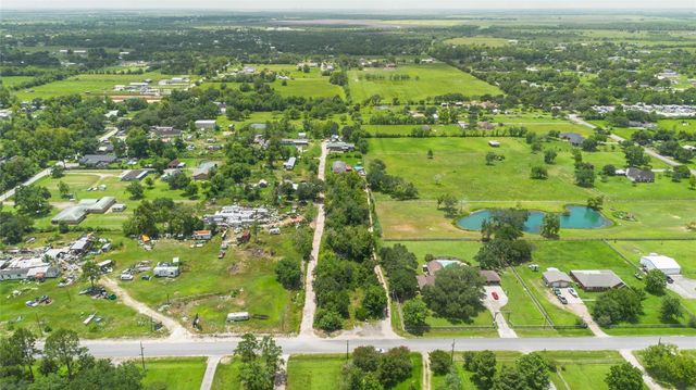 15601 Fir Road, Santa Fe, TX 77517