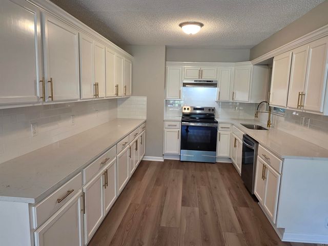 1504 Keaton St, Jacksonville, AR 72076