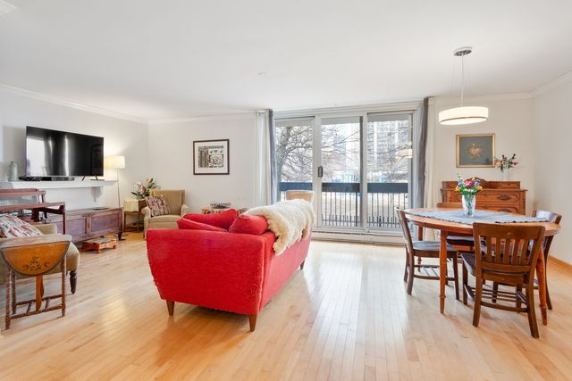 5901 N Sheridan Road 2K, Chicago, IL 60660