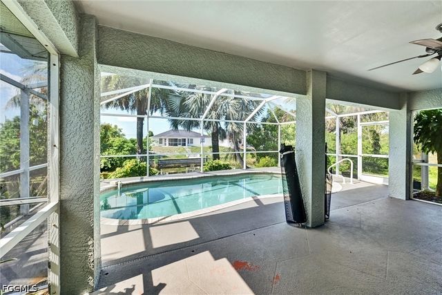 2000 NW 4th ST, Cape Coral, FL 33993