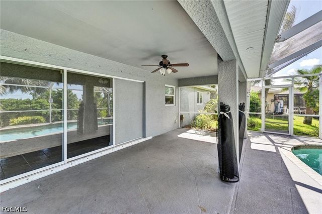 2000 NW 4th ST, Cape Coral, FL 33993