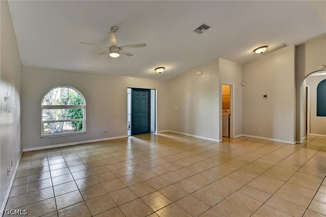 2000 NW 4th ST, Cape Coral, FL 33993
