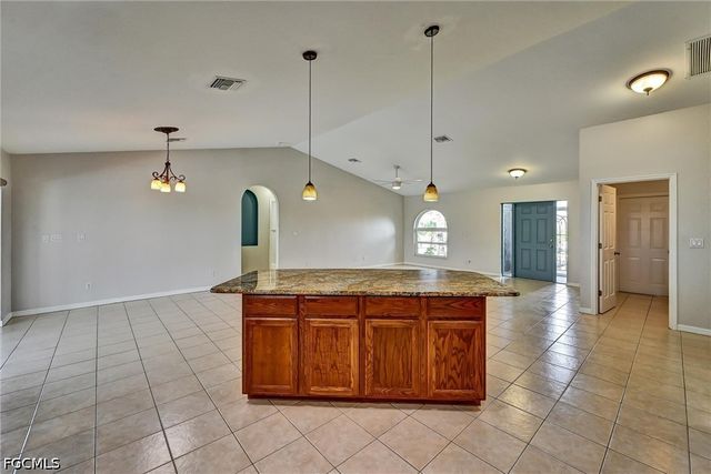 2000 NW 4th ST, Cape Coral, FL 33993