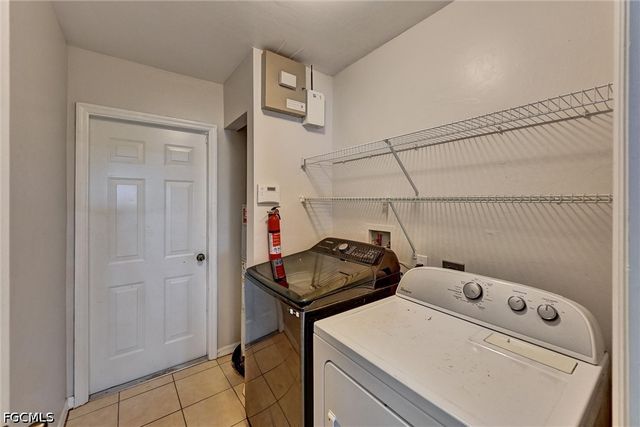 2000 NW 4th ST, Cape Coral, FL 33993