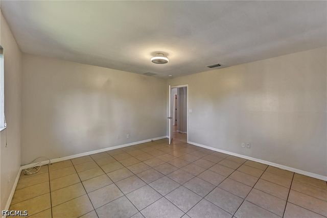 2000 NW 4th ST, Cape Coral, FL 33993
