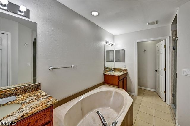 2000 NW 4th ST, Cape Coral, FL 33993