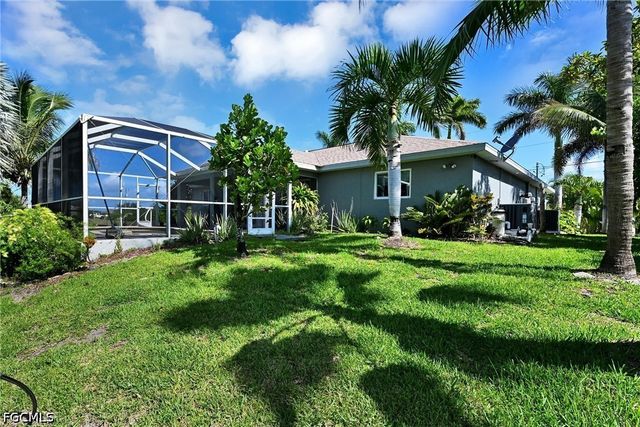2000 NW 4th ST, Cape Coral, FL 33993
