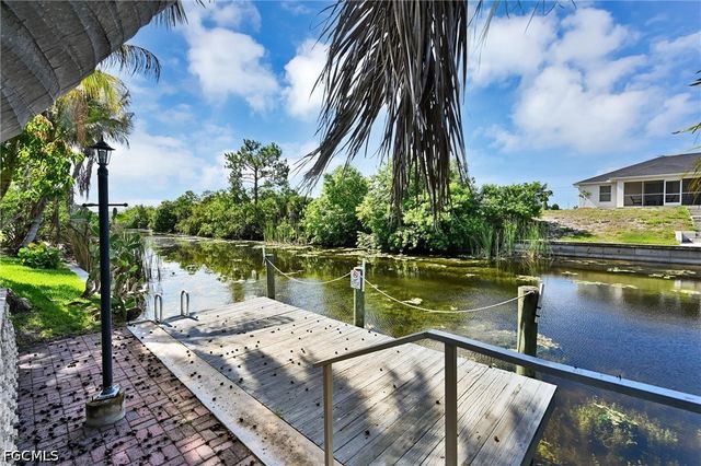 2000 NW 4th ST, Cape Coral, FL 33993