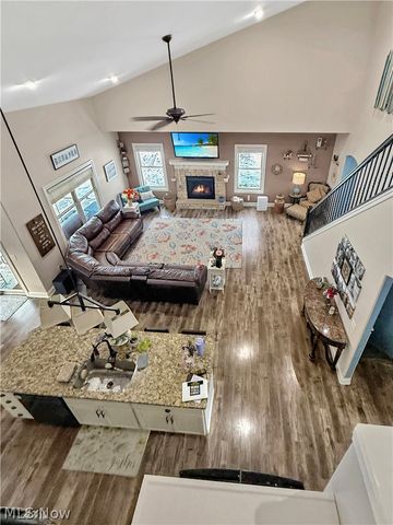 11931 Walton Circle NW, Uniontown, OH 44685