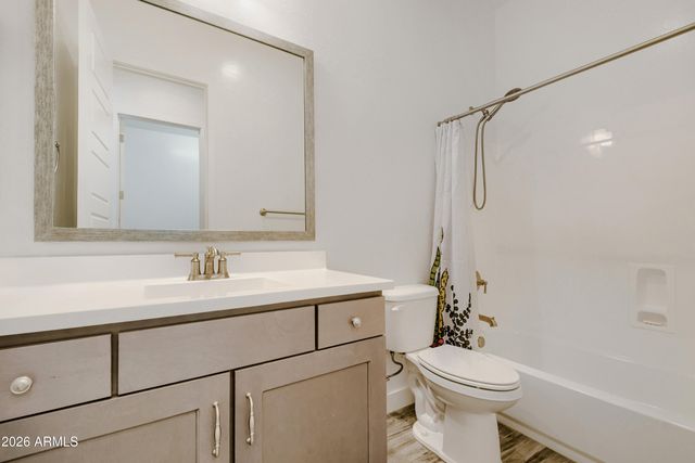 5931 E REDMONT Drive, Mesa, AZ 85215
