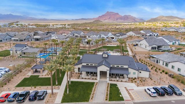 5931 E REDMONT Drive, Mesa, AZ 85215