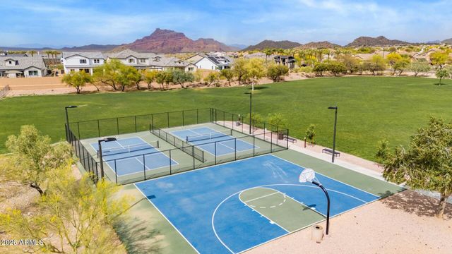 5931 E REDMONT Drive, Mesa, AZ 85215