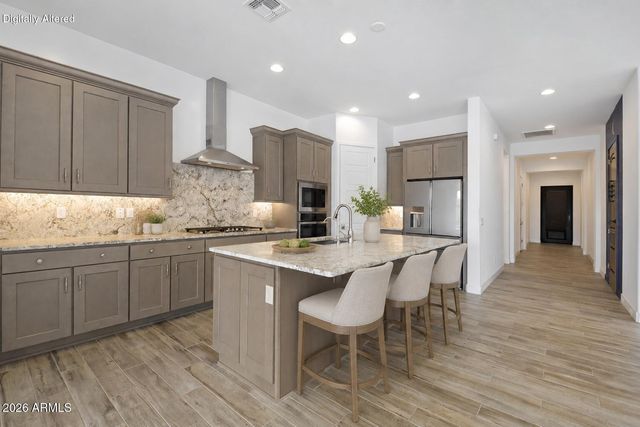 5931 E REDMONT Drive, Mesa, AZ 85215