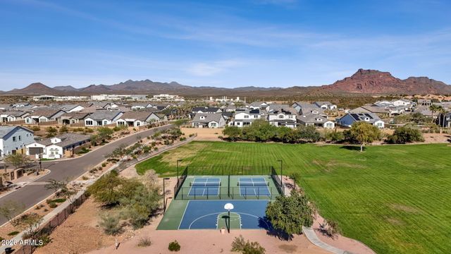 5931 E REDMONT Drive, Mesa, AZ 85215