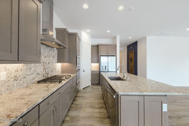 5931 E REDMONT Drive, Mesa, AZ 85215