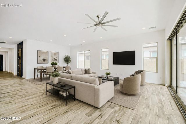 5931 E REDMONT Drive, Mesa, AZ 85215